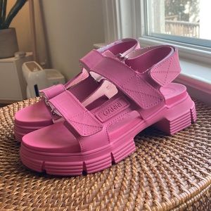Ganni platform sandals- 37 EUC
